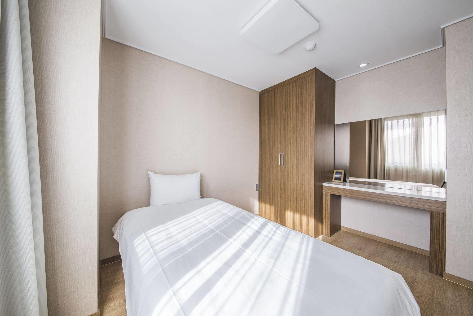 Hotel Ciel Bleu Jeju Buitenkant foto