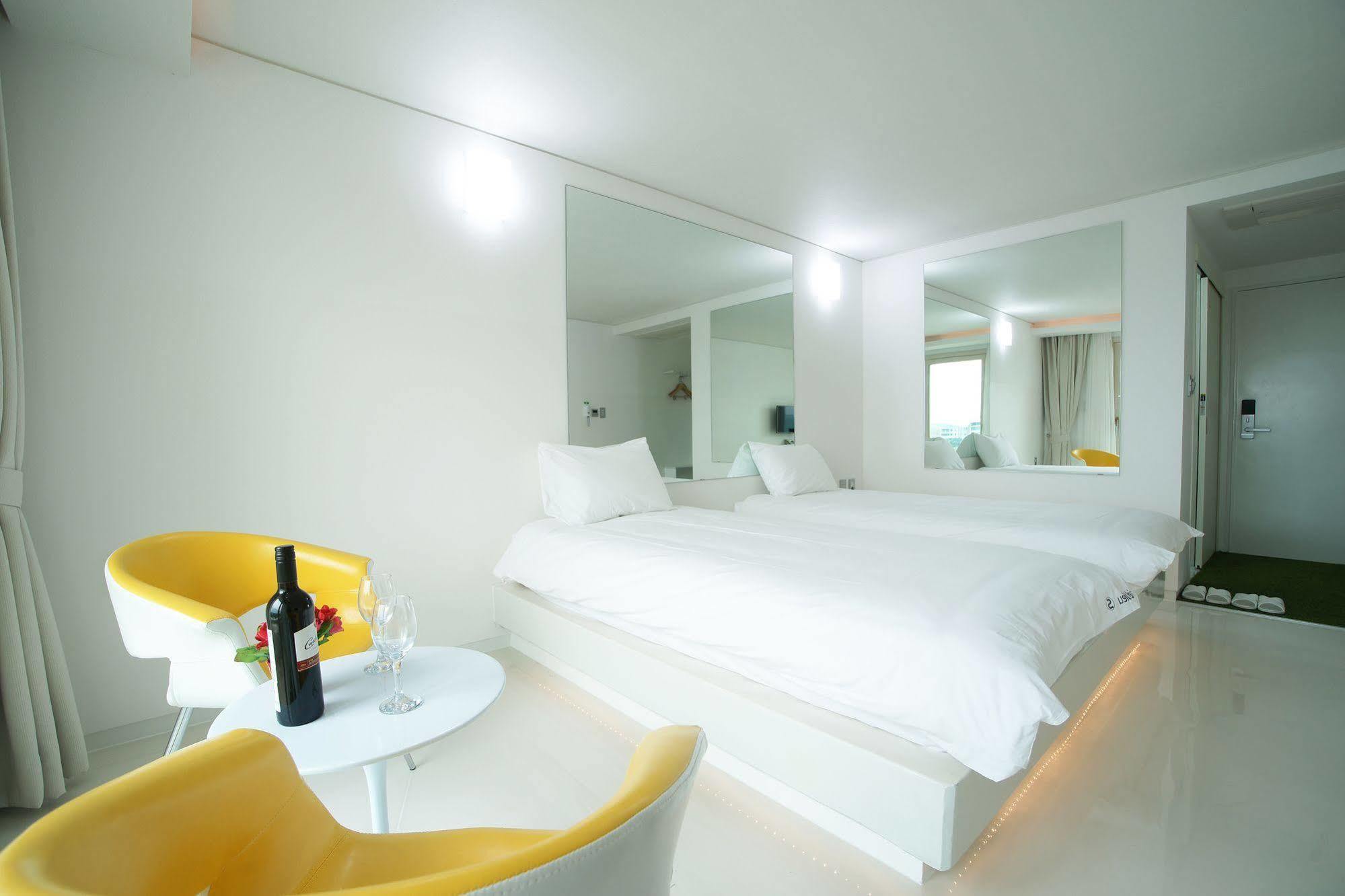 Hotel Ciel Bleu Jeju Buitenkant foto