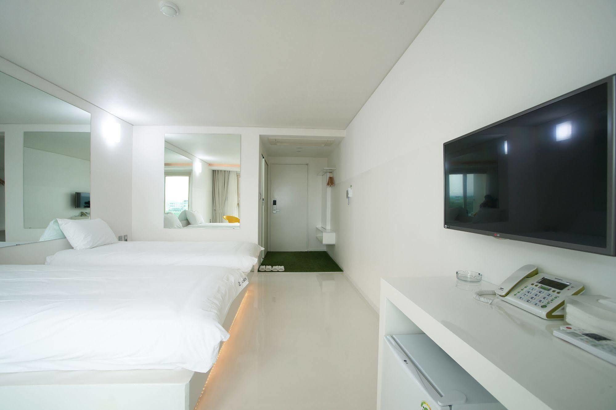 Hotel Ciel Bleu Jeju Buitenkant foto