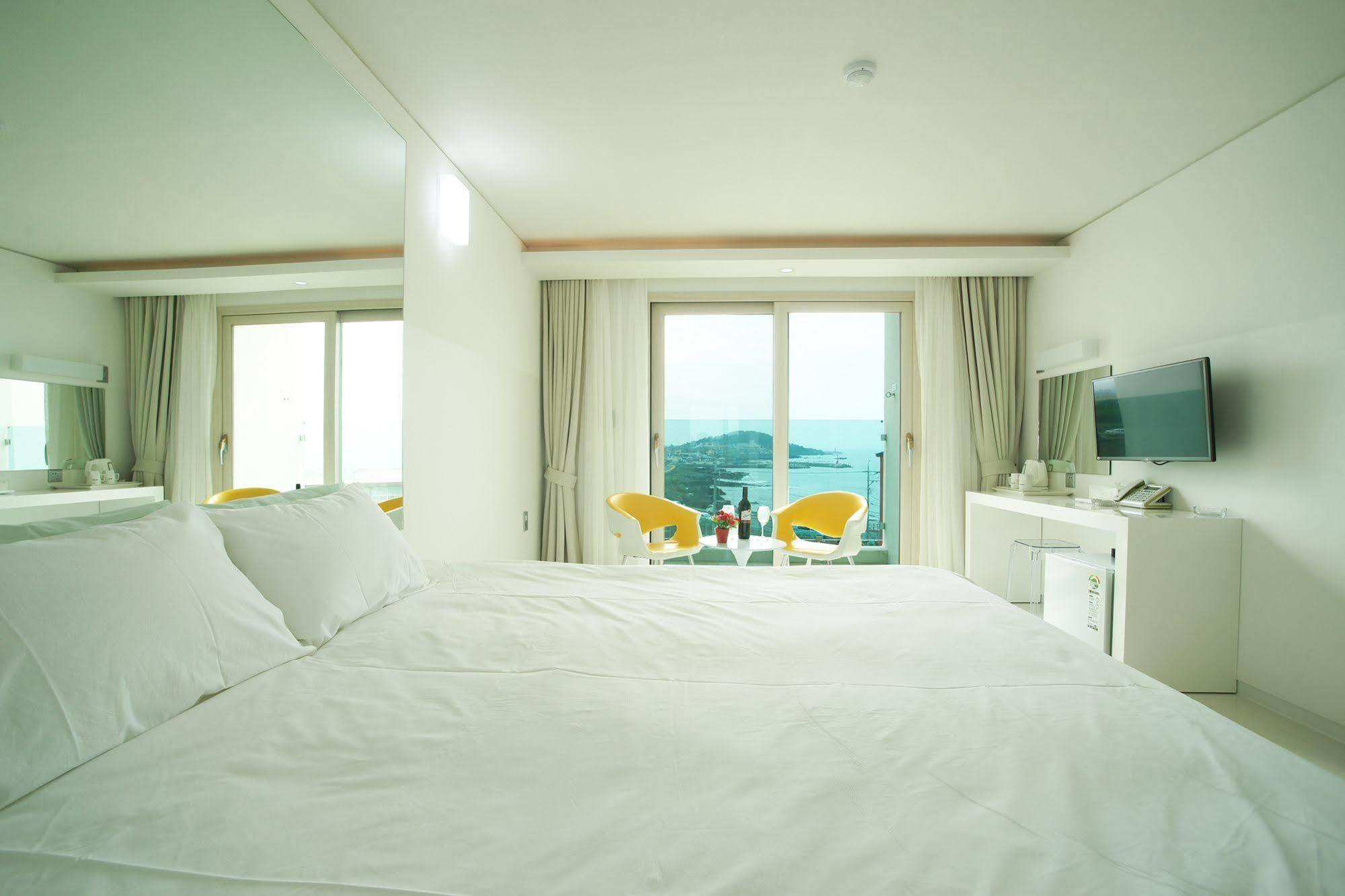 Hotel Ciel Bleu Jeju Buitenkant foto