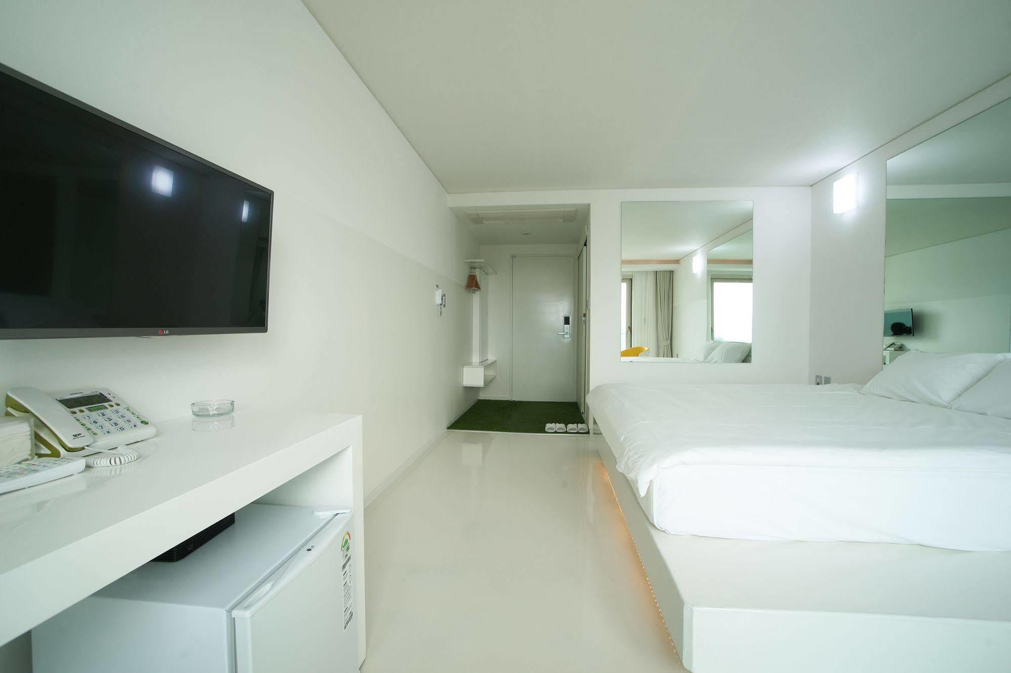 Hotel Ciel Bleu Jeju Buitenkant foto